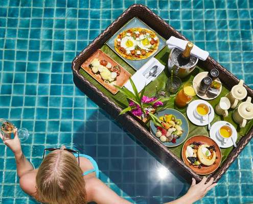 floating breakfast at kuredu resort & spa maldives