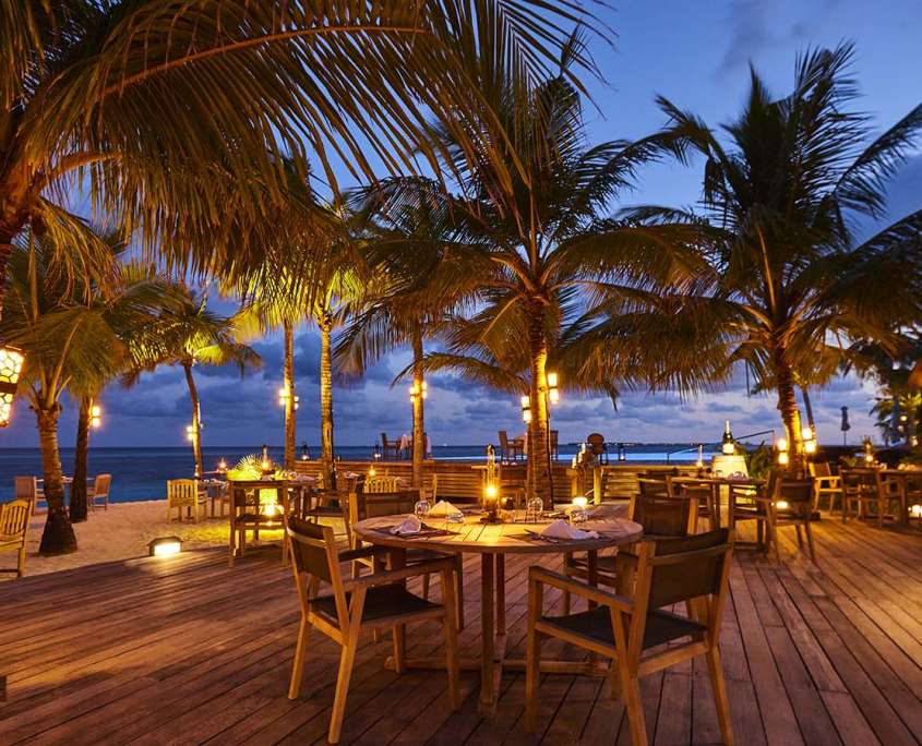 sangu_buffet_terrasse_1600x900 sangu buffet restaurant at kuredu resort & spa maldives
