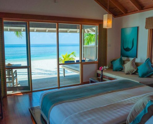 KUR_OBV_2023_7 Вид на океан с пляжных вилл O Resort на острове Креди, курорт & спа на Мальдивах